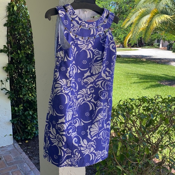 - -Lilly Pulitzer Dress size—-12
Excellent condition - Picture 10 of 15